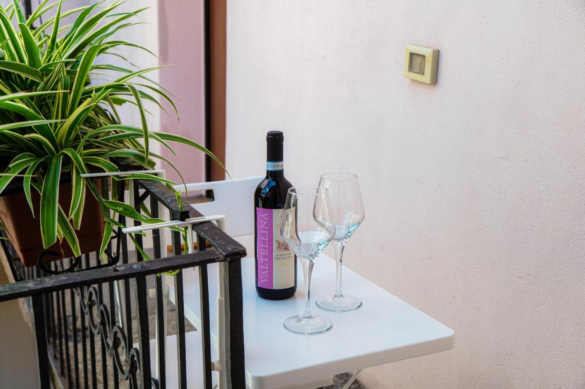 Apartamento Casa Giulini - The House Of Travelers Como Exterior foto